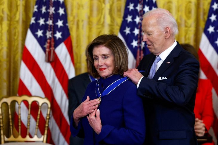 Dù rời ghế chủ tịch Hạ viện Mỹ đã lâu, bà Nancy Pelosi vẫn được coi là nhân vật có ảnh hưởng của Đảng Dân chủ - Ảnh: REUTERS