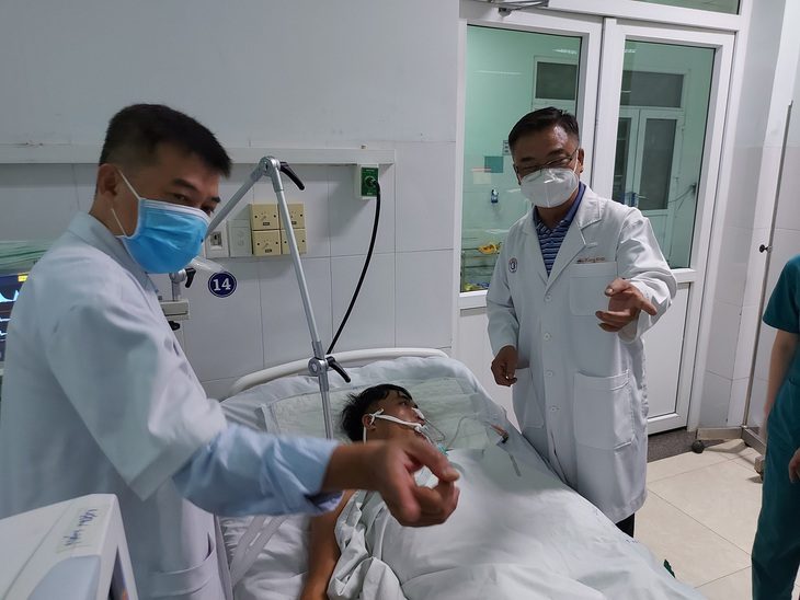 10 người ở Quảng Nam ngộ độc do ăn cá chép muối ủ chua, 1 người tử vong - Ảnh 1.